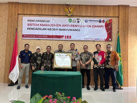 Penandatanganan komitmen bersama Sistem Manajemen Anti Suap (SMAP)